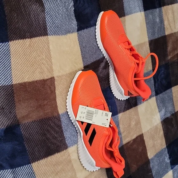 Sneakers - Picture 3 of 3